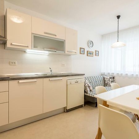 Modern Apartment Near The Beach And Center Of Split Exterior photo