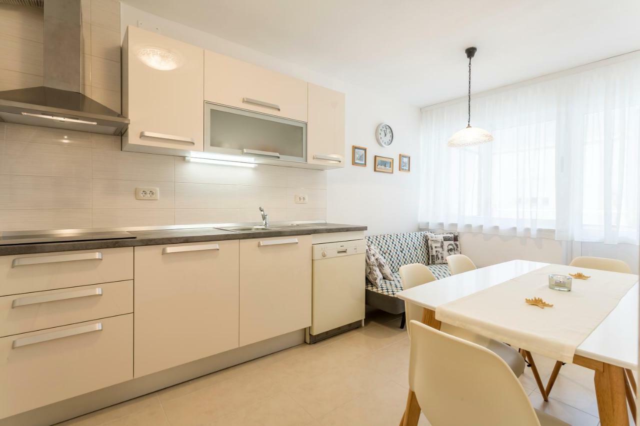Modern Apartment Near The Beach And Center Of Split Exterior photo